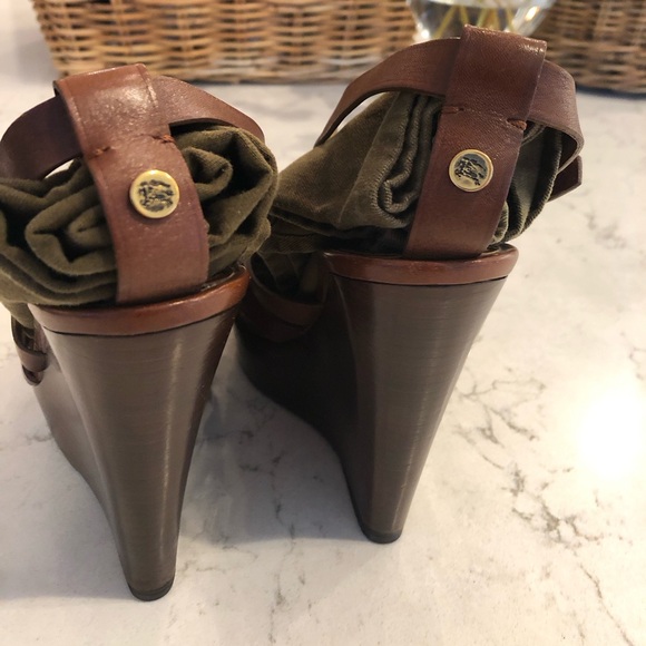 Burberry Delaney Platform Sandals size 37.5 - Picture 4 of 7